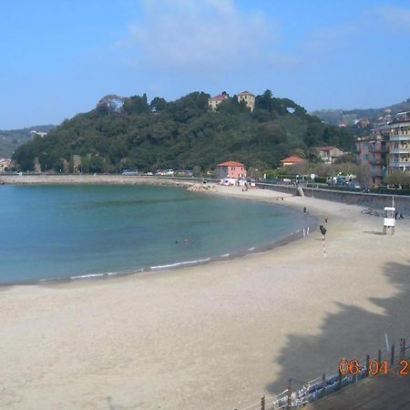 Affittacamere "In Piazzetta Da Vasco" Lerici Exteriér fotografie