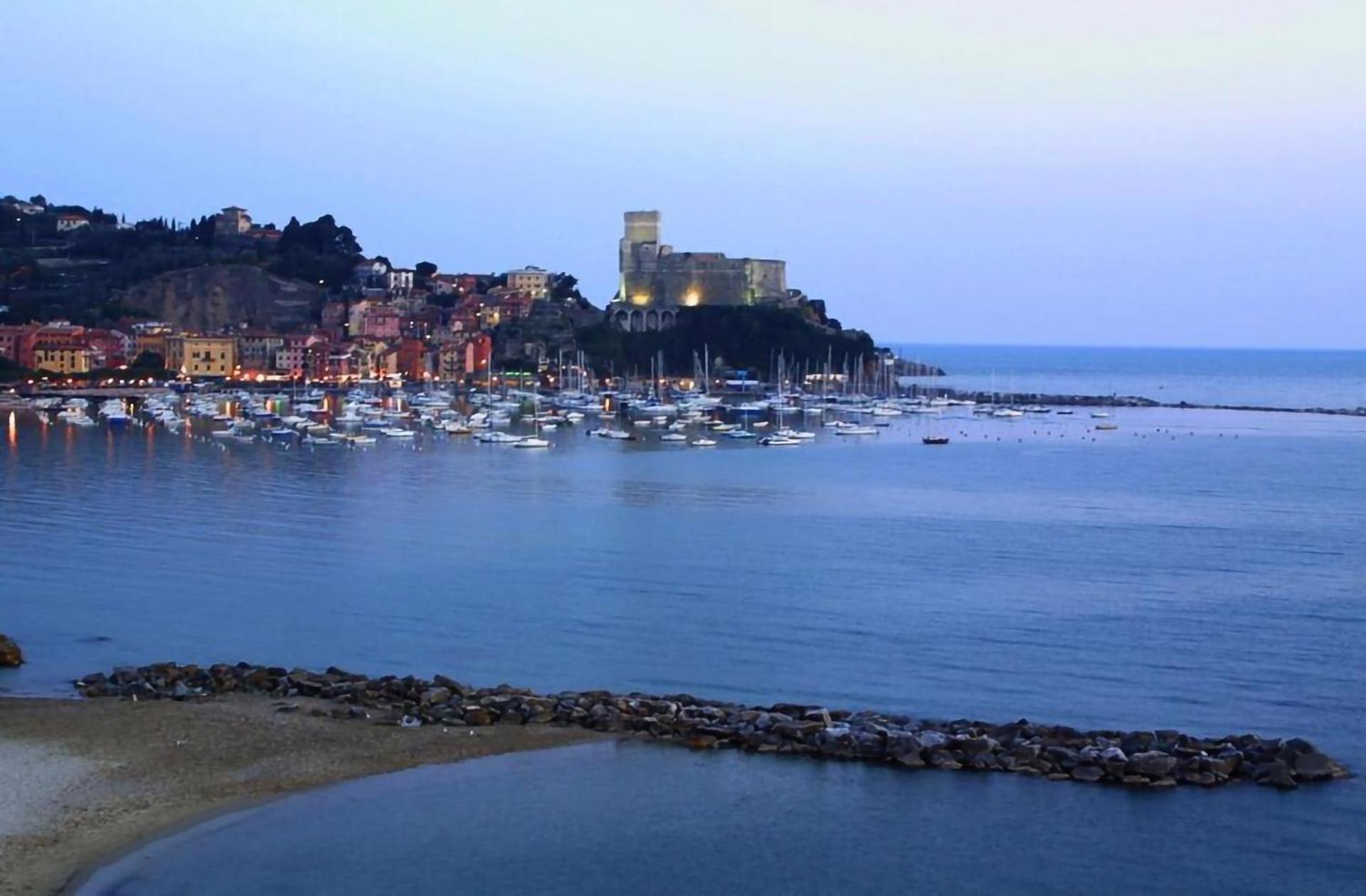 Affittacamere "In Piazzetta Da Vasco" Lerici Exteriér fotografie