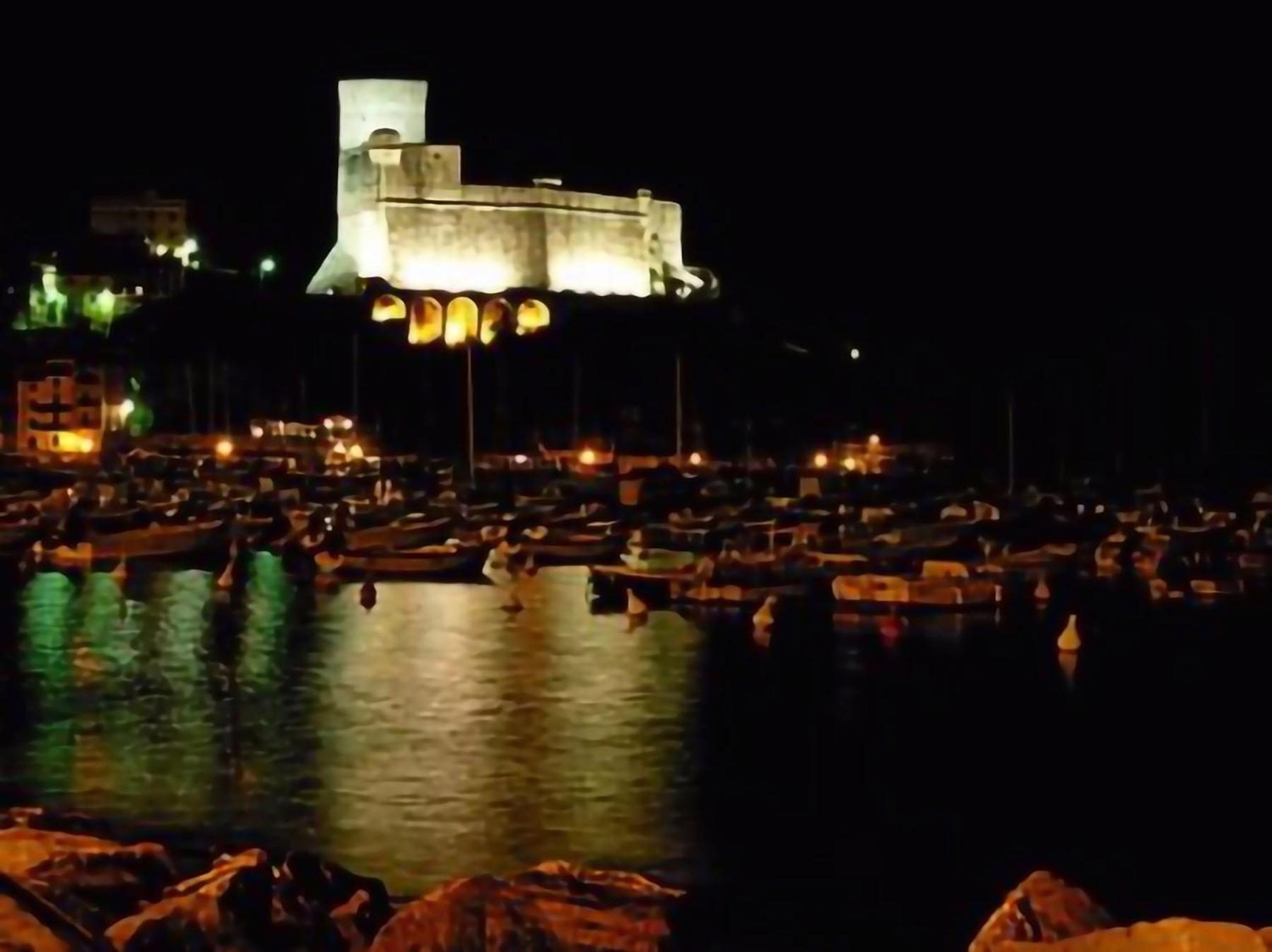 Affittacamere "In Piazzetta Da Vasco" Lerici Exteriér fotografie