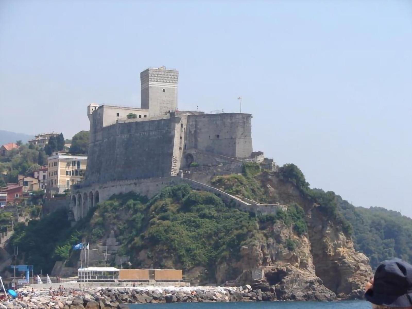 Affittacamere "In Piazzetta Da Vasco" Lerici Exteriér fotografie
