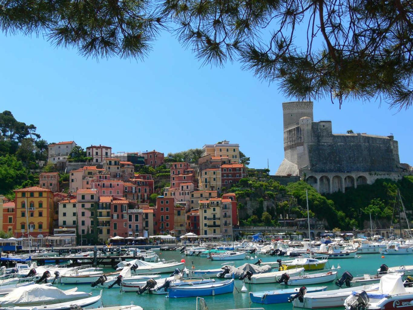 Affittacamere "In Piazzetta Da Vasco" Lerici Exteriér fotografie
