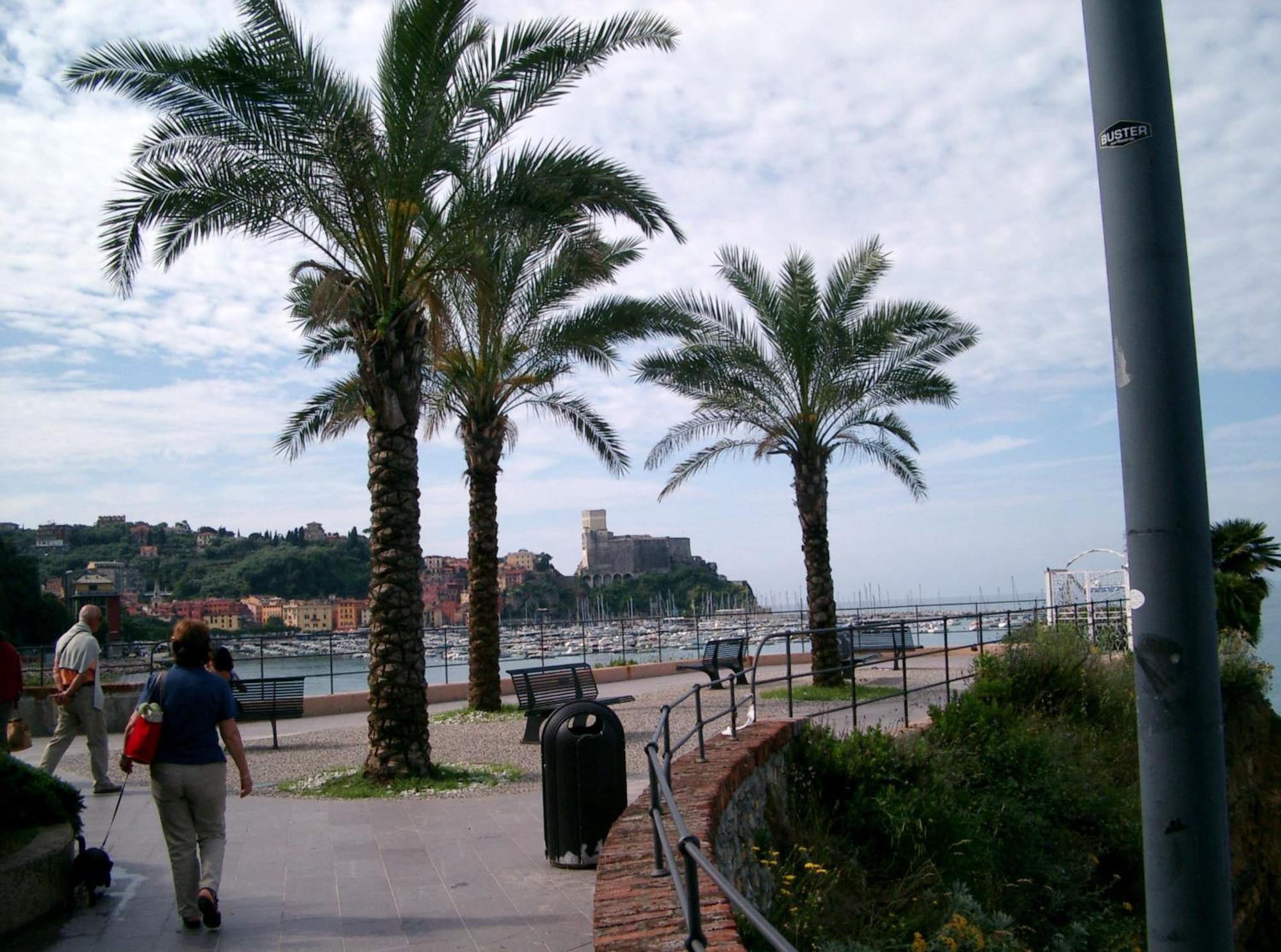 Affittacamere "In Piazzetta Da Vasco" Lerici Exteriér fotografie