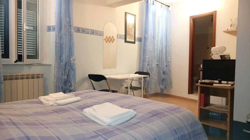 Affittacamere "In Piazzetta Da Vasco" Lerici Exteriér fotografie