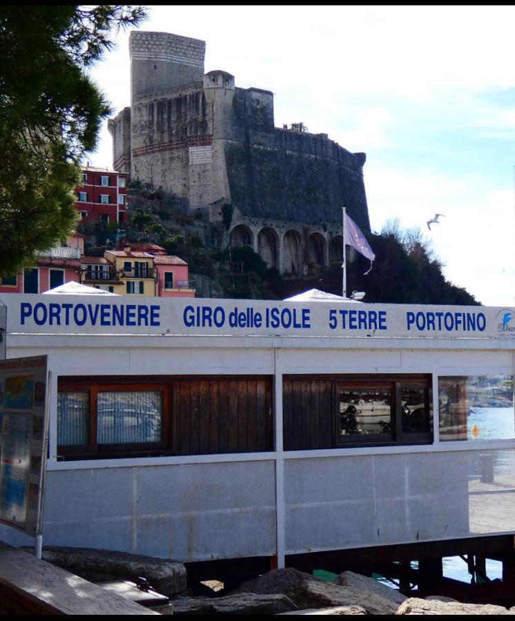 Affittacamere "In Piazzetta Da Vasco" Lerici Exteriér fotografie